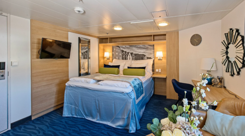 Expedition Suite | Mini suite on middle or upper deck